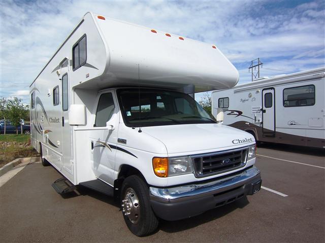 Used 2008 Winnebago Chalet 231CR Class C For Sale